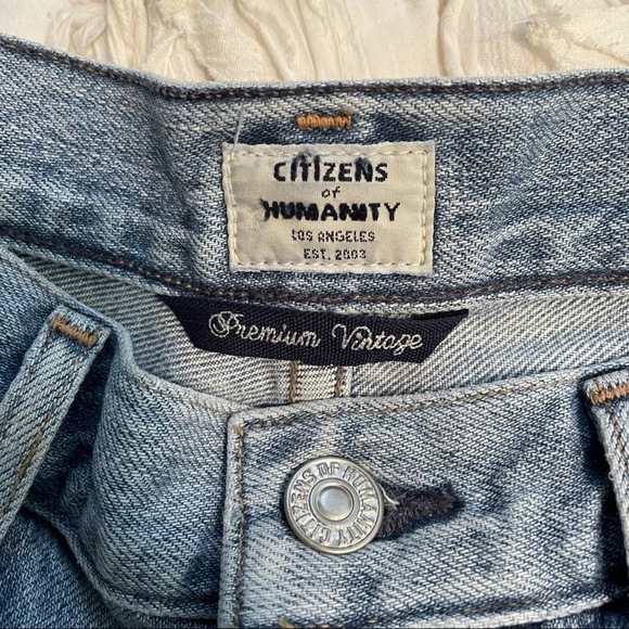 CITIZENS of Humanity Liya High Rise Classic Fit Crop Blue Distressed Jeans 25 - Picture 3 of 9